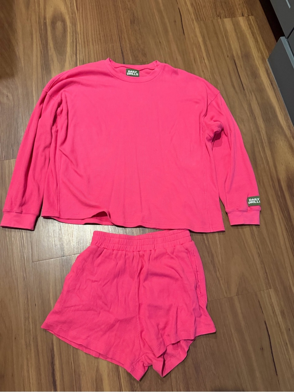 Daily Drills Hot Pink Women's Two-Piece Thermal Set